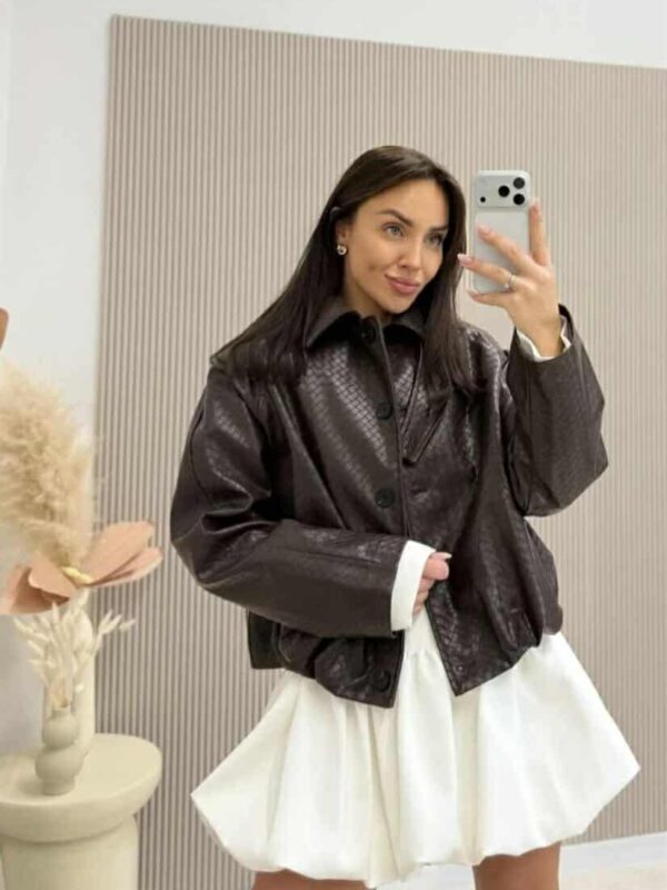 kurtka damska oversize brązowa stylizacja onabutik