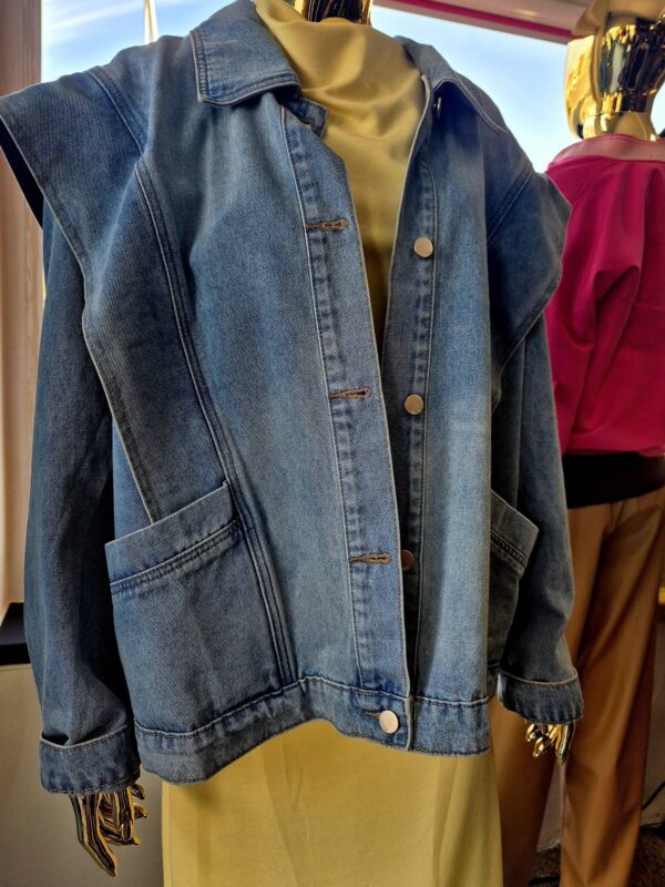 Kurtka jeansowa damska oversize styl casual